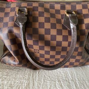 LV